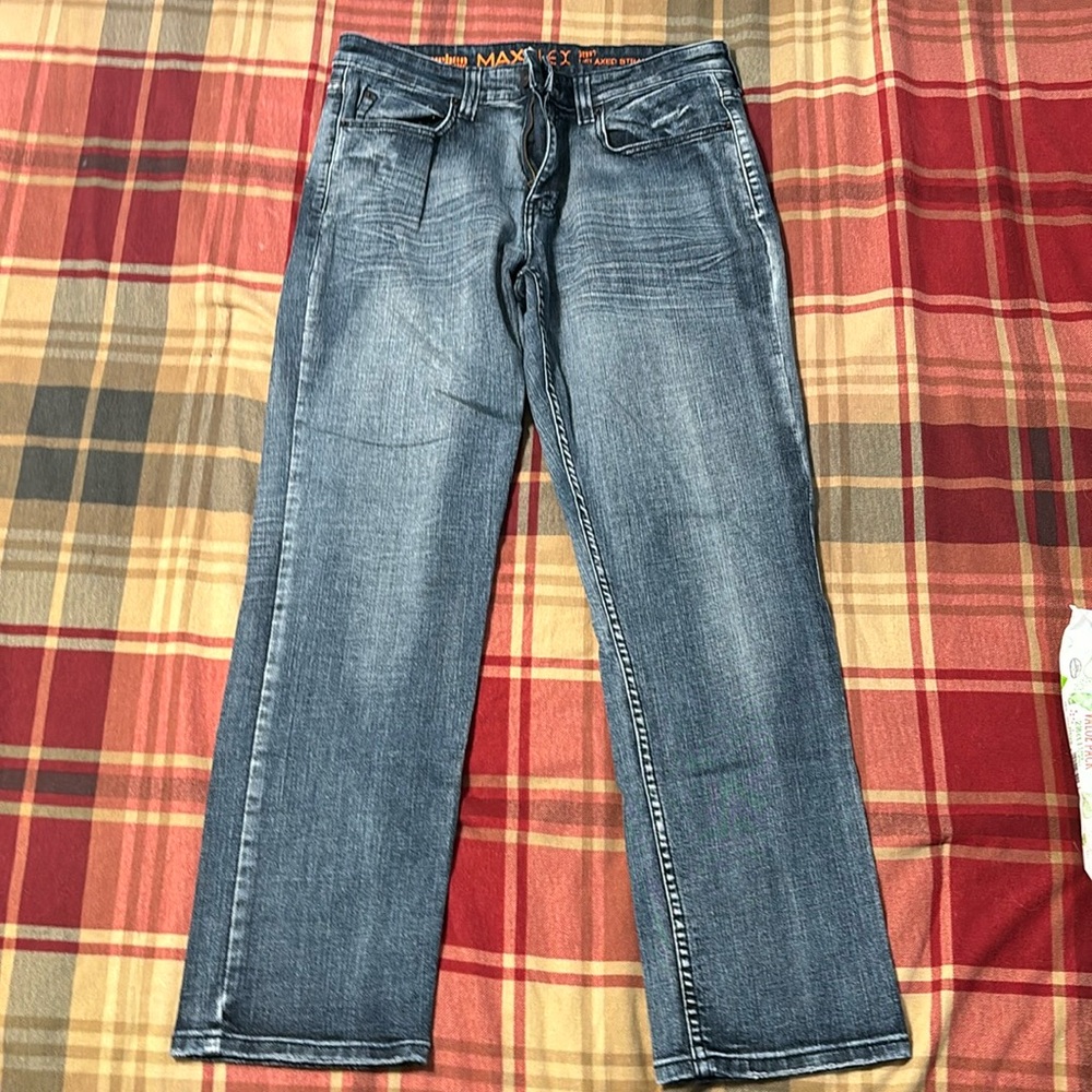 Urban Pipeline Max Flex Jeans 32X30 relaxed straight jeans.